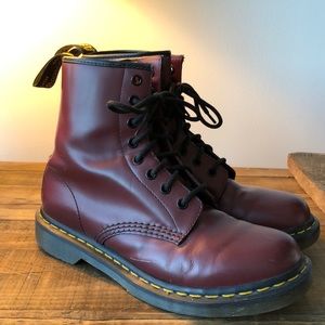 DR. MARTENS!